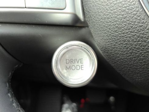 Used 2024 Genesis GV60 RWD image 40