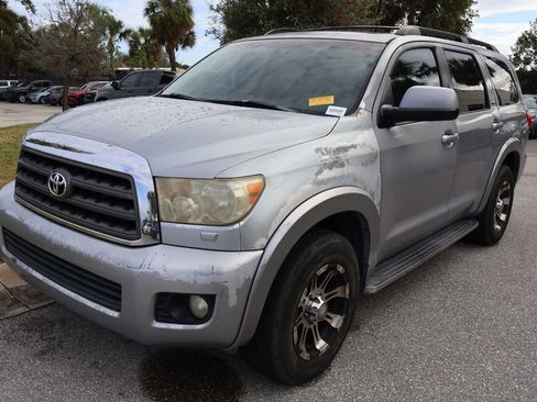 Used 2010 Toyota Sequoia SR5 image 2
