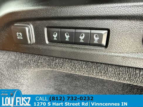 Used 2024 Jeep Grand Cherokee L Summit image 12