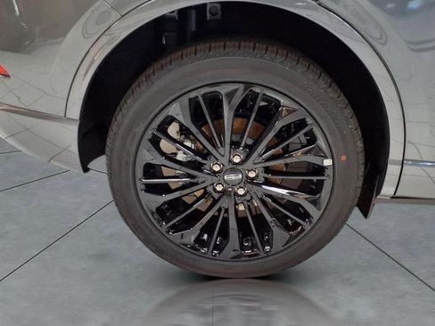 New 2025 Lincoln Corsair Reserve w/ Equipment Group 202A image 8