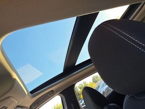 New 2026 Nissan Kicks SV w/ SV Premium Package image 4