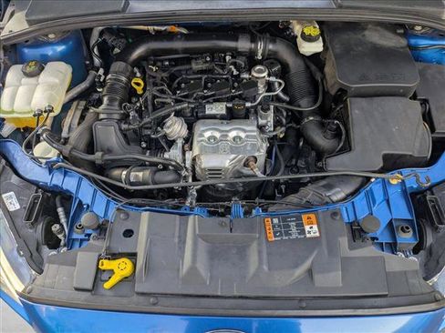 Used 2018 Ford Focus SE w/ SE Appearance Package image 21