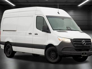 Used 2025 Mercedes-Benz Sprinter 2500 video 3