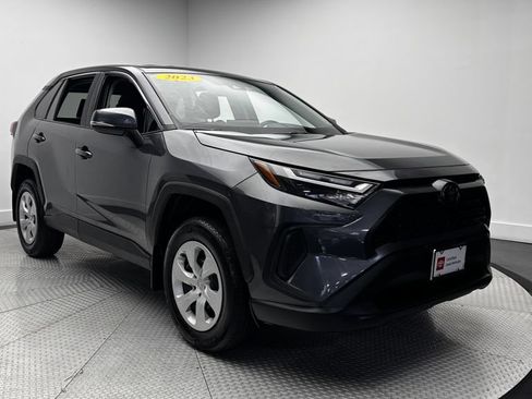Used 2023 Toyota RAV4 LE AWD/4WD image 41