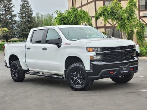 Used 2020 Chevrolet Silverado 1500 Custom Trail Boss w/ Custom Convenience Package image 2