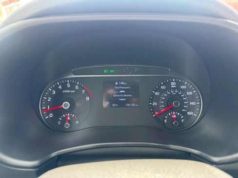 Used 2021 Kia Soul LX FWD image 36