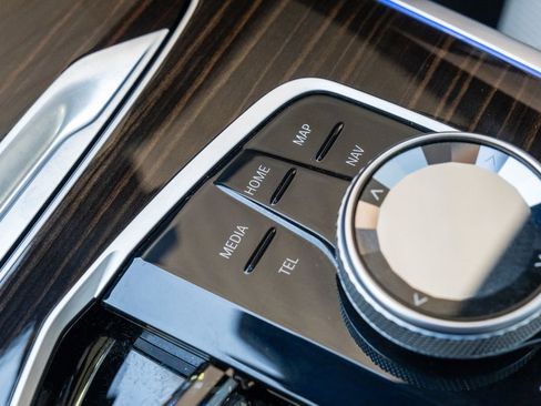 Used 2023 BMW X7 xDrive40i w/ Premium Package image 22