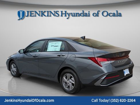 New 2026 Hyundai Elantra SE image 6