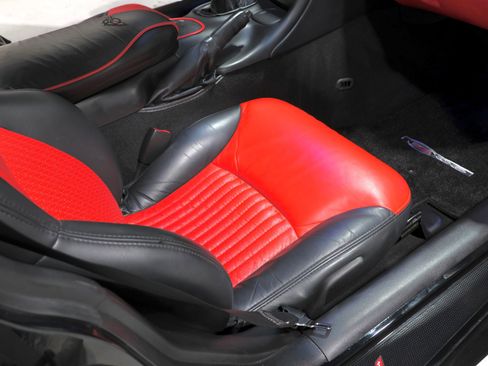 Used 2002 Chevrolet Corvette Z06 w/ Memory Pkg image 57