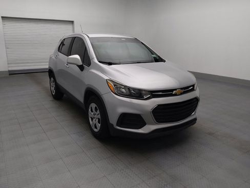 Used 2019 Chevrolet Trax LS FWD image 13