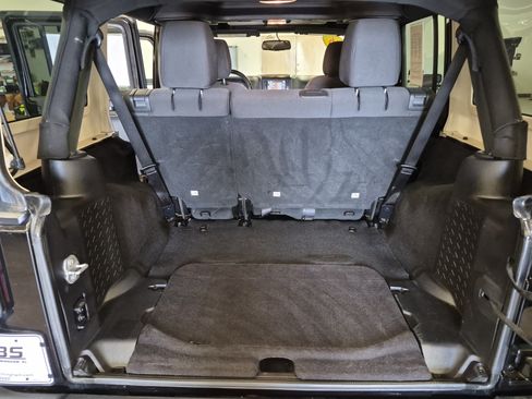 Used 2016 Jeep Wrangler Unlimited Sport AWD/4WD image 15