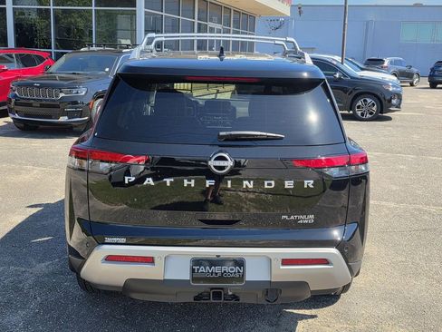Used 2025 Nissan Pathfinder Platinum AWD/4WD image 4