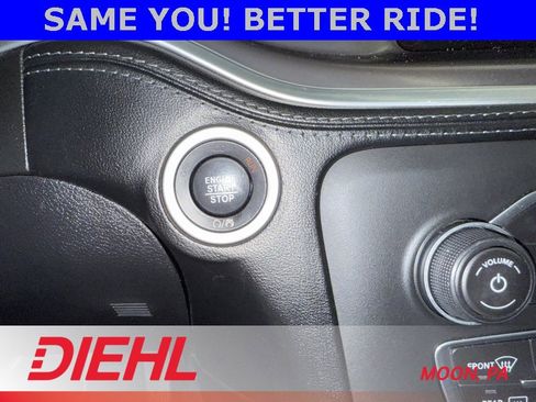 Used 2019 Dodge Charger SXT w/ Plus Group image 26