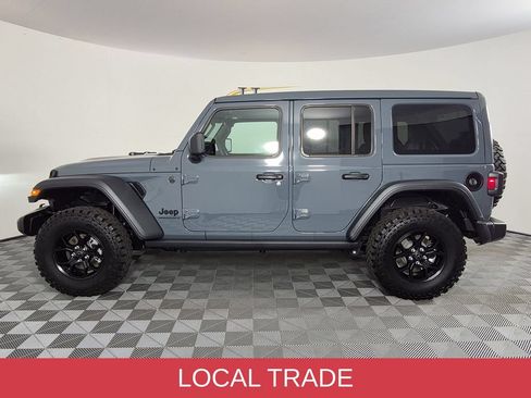 Used 2025 Jeep Wrangler Unlimited Sport AWD/4WD image 7