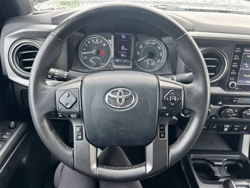 Used 2020 Toyota Tacoma TRD Off-Road image 14