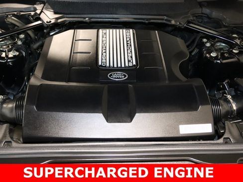 Used 2018 Land Rover Discovery HSE image 17