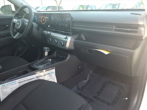 New 2026 Hyundai Kona SE image 6