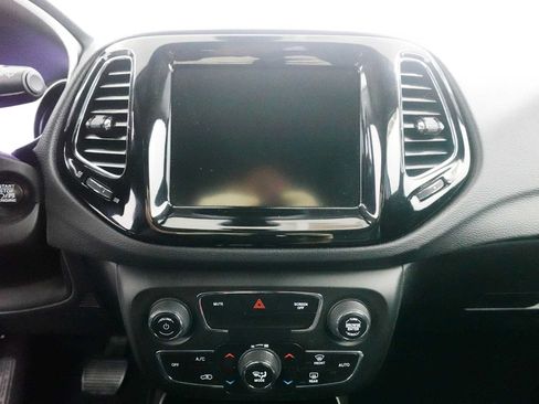 Used 2019 Jeep Compass Limited AWD/4WD image 21