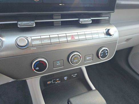 Used 2026 Hyundai Kona SE FWD image 31
