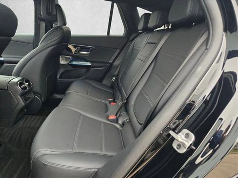 Certified 2025 Mercedes-Benz GLC 300 image 17