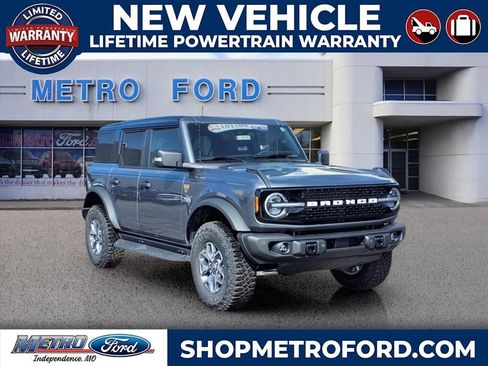 New 2025 Ford Bronco Badlands image 1