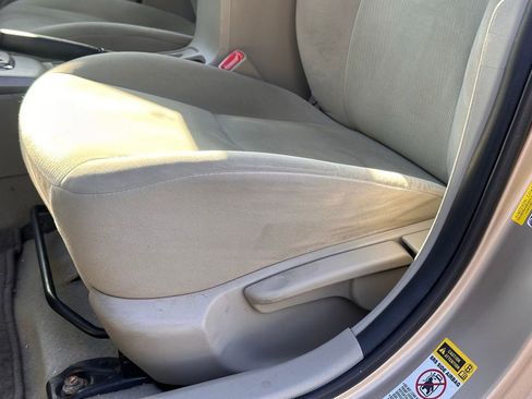 Used 2011 Toyota Corolla LE image 20