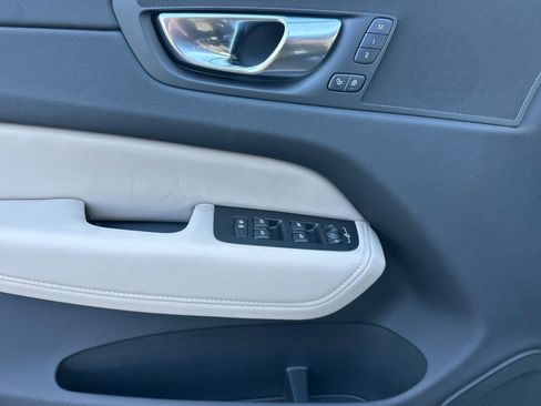 New 2026 Volvo XC60 B5 Plus w/ Climate Package image 9