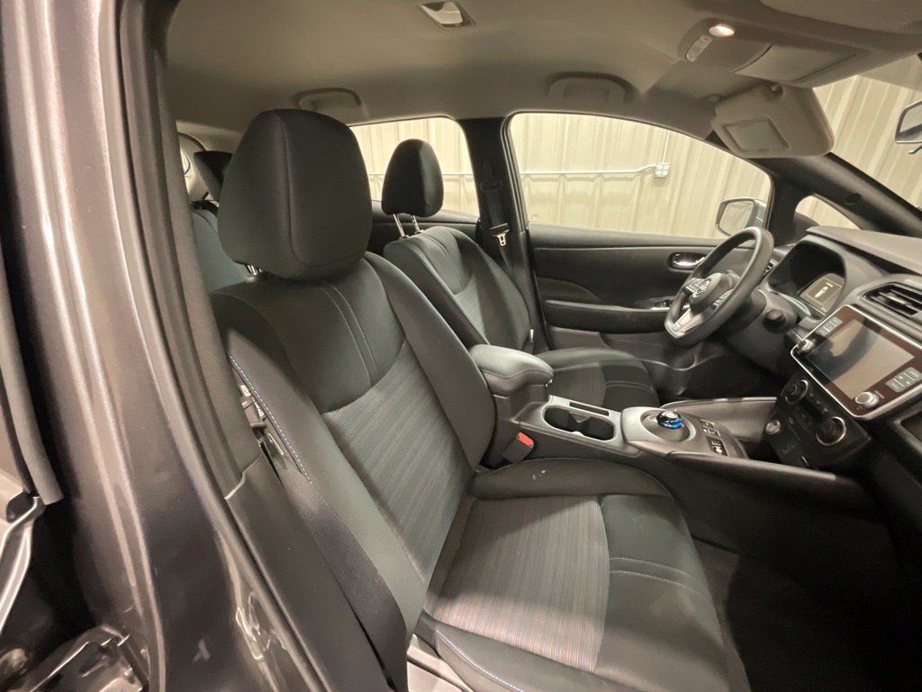 Used 2025 Nissan Leaf S FWD image 12