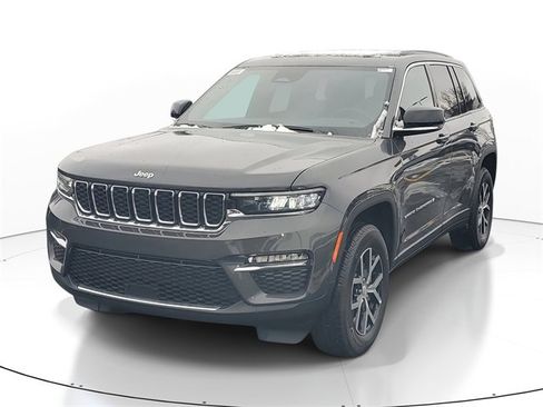 New 2025 Jeep Grand Cherokee Limited w/ Trailer Tow Package image 2