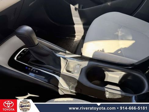 Used 2020 Toyota Corolla LE image 19