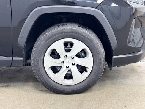 Used 2023 Toyota RAV4 LE image 4