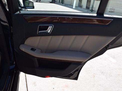 Used 2013 Mercedes-Benz E 350 Sedan image 20