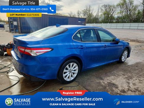 Used 2020 Toyota Camry LE FWD image 4