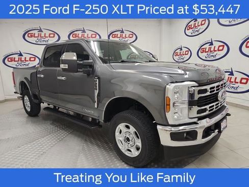 Used 2025 Ford F250 XLT image 1