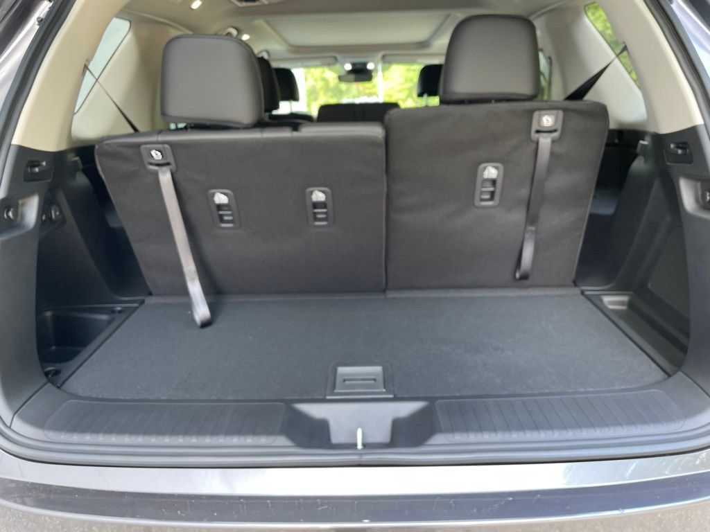 New 2026 Honda Pilot Touring image 11