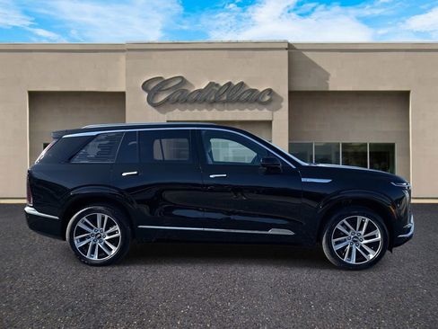 New 2026 Cadillac Vistiq Luxury image 2