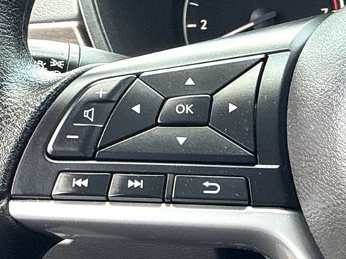 Used 2025 Nissan Altima 2.5 SV FWD image 24