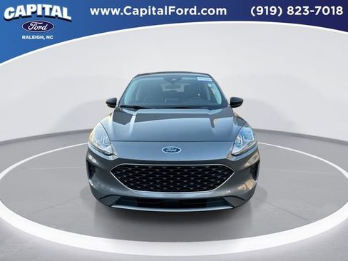 Certified 2022 Ford Escape SE w/ Convenience Package image 3