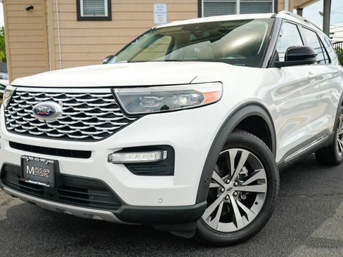 Used 2020 Ford Explorer Platinum w/ Premium Technology Package AWD/4WD image 9