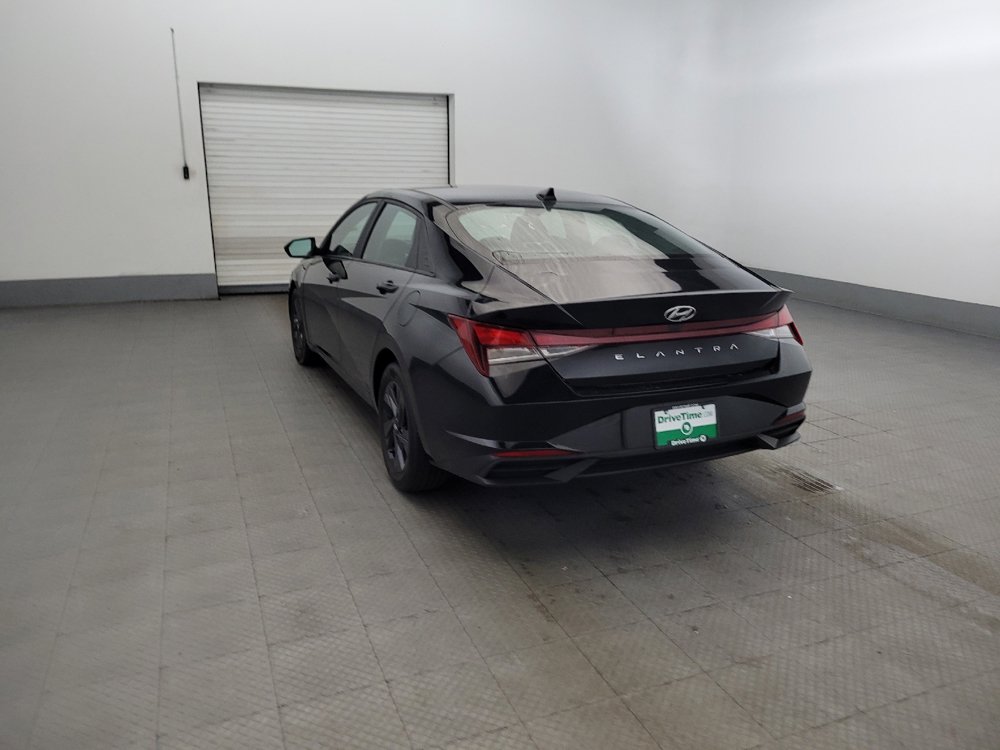 Used 2023 Hyundai Elantra SEL FWD image 5