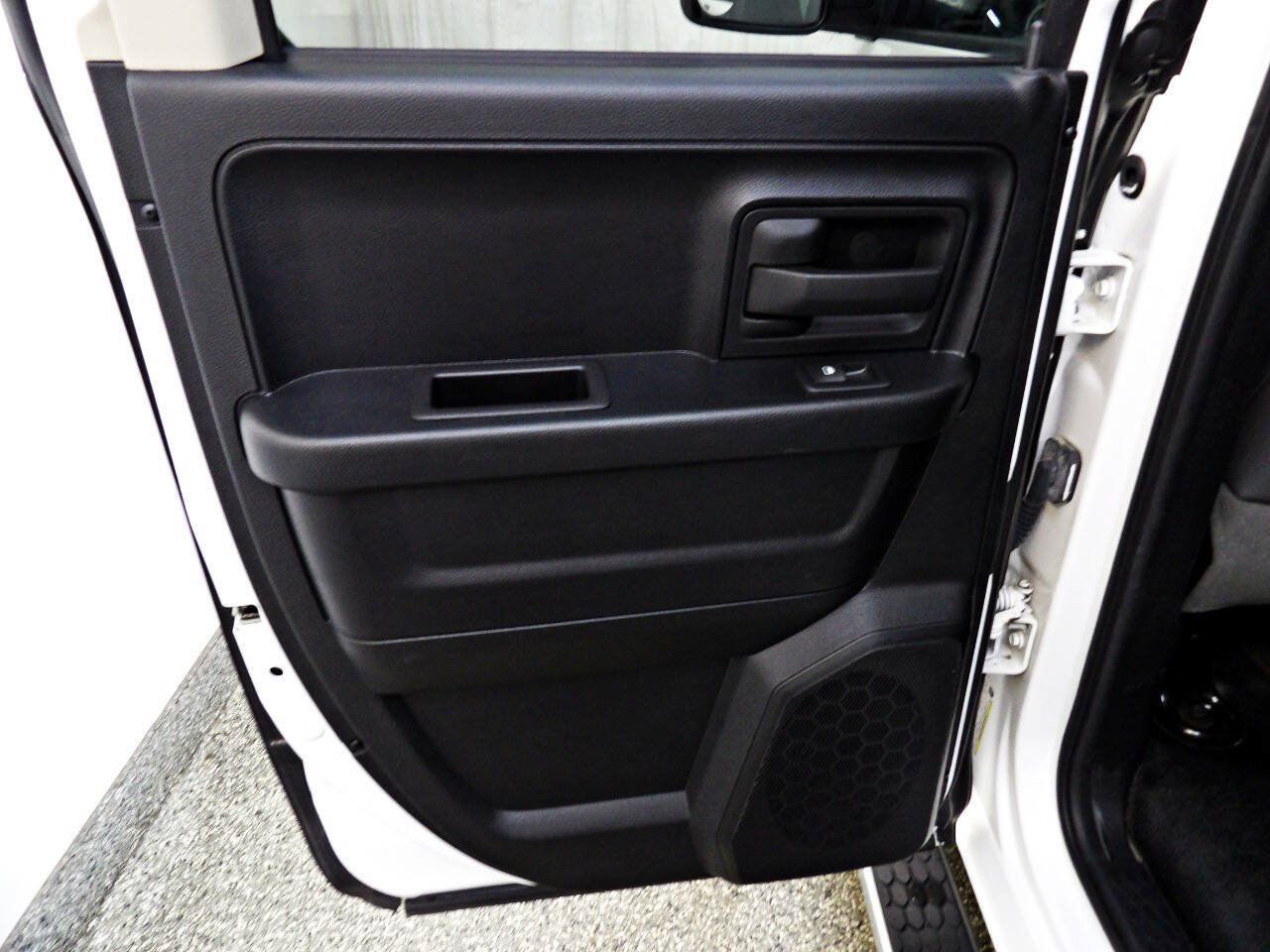 Used 2016 RAM 1500 Tradesman w/ Protection Group AWD/4WD image 9