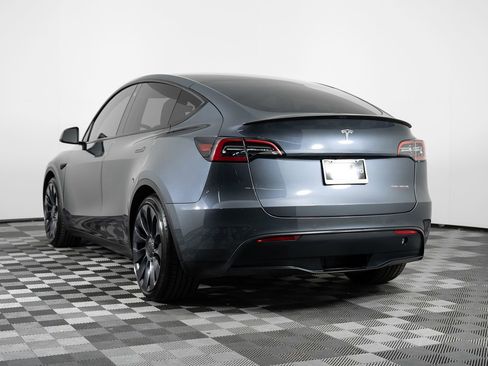 Used 2022 Tesla Model Y Performance image 5