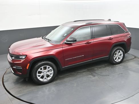 Used 2023 Jeep Grand Cherokee Limited AWD/4WD image 35