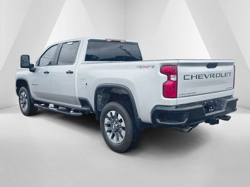 Used 2023 Chevrolet Silverado 2500 Custom w/ Custom Value Package AWD/4WD image 5