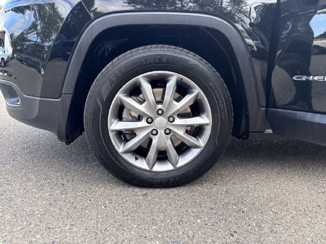 Used 2018 Jeep Cherokee Limited AWD/4WD image 28