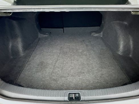 Used 2025 Toyota Corolla LE FWD image 29