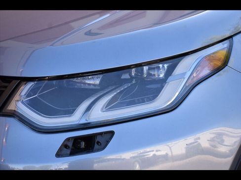 Used 2020 Land Rover Discovery Sport S image 49