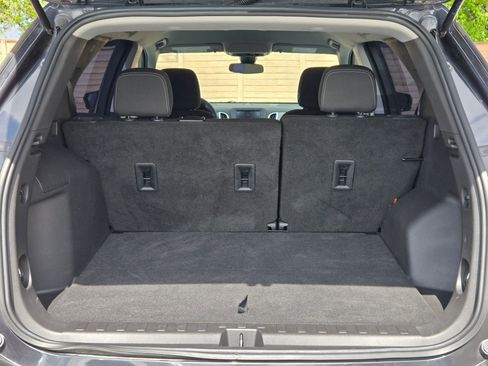 Used 2022 Chevrolet Equinox LS image 18