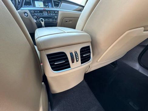 Used 2015 Hyundai Genesis 3.8 w/ Option Group 03 RWD image 31
