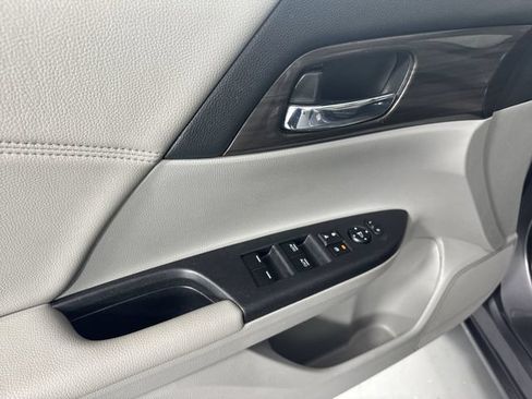 Used 2016 Honda Accord EX image 20